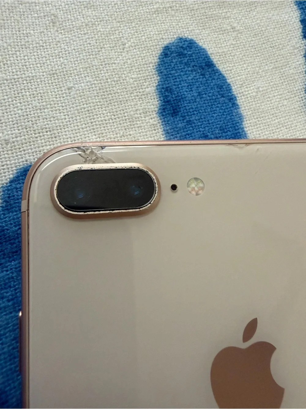 Apple iPhone 8 Gold Dual-Camera Smartphone